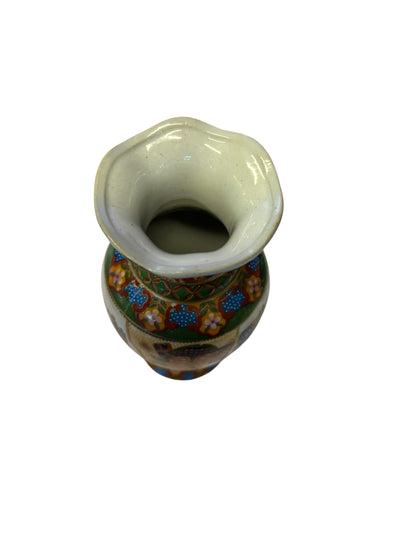 13084   6" SATSUMA  Vase SIX GEISHA  |TBD|