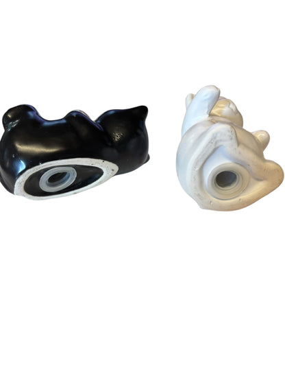 39920 - Charming White and Black Cat Themed Salt and Pepper Shaker Set 3.5" CERAMIC for Whimsical Kitchen Decor |4-22|