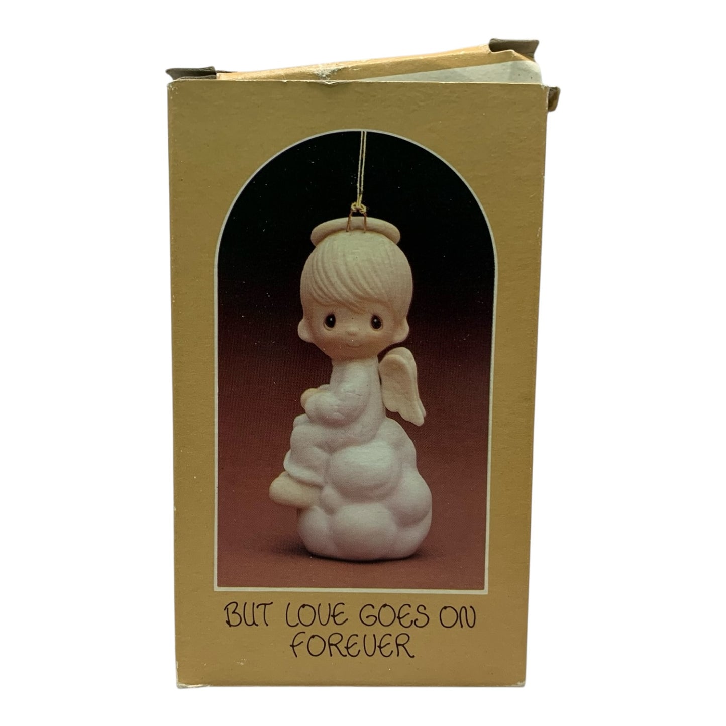 38104 - Precious Moments Ornament "But Love Goes On Forever" 4" |Pod 1-67|