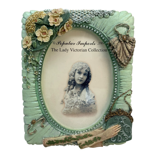 25748 - The Victorian Collection: 6-Inch Green and Peach Ornate Frame 6-Inch |12-25|