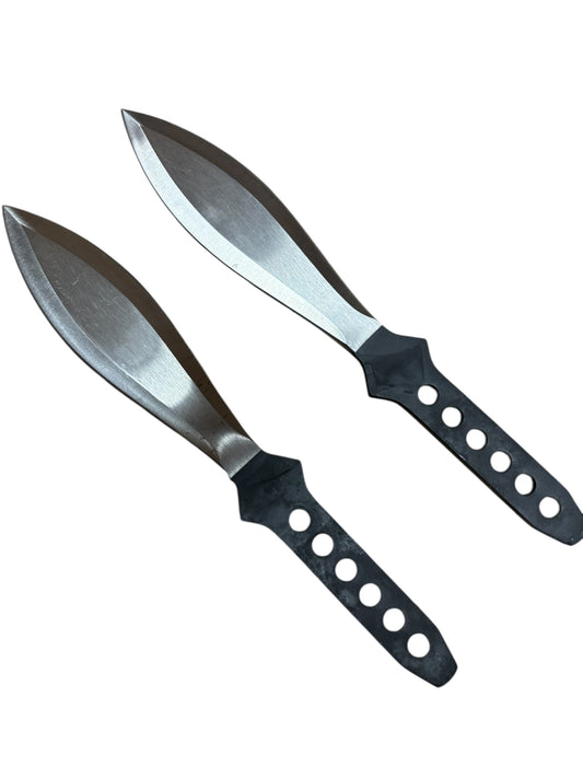 4632 - Set of two Blazing Arrow 10.5" Knives with sheaths |81|