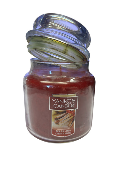42522 - 14.5oz Yankee Candle Sparkling Cinnamon |Scent-7| (Processed)