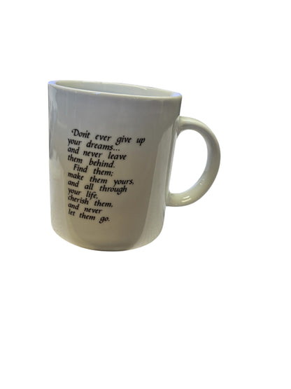 39957 - Ceramic Mug 10 Oz Don't Ever Give Up Your Dreams |7-24|