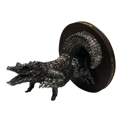4933 - Crocodile Knife and Holder |87|