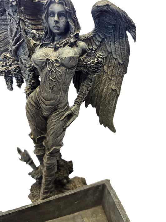 3466 - 9" Gothic Angel w/ Sword & Coffin |X-19 Pod 3-67 Store|