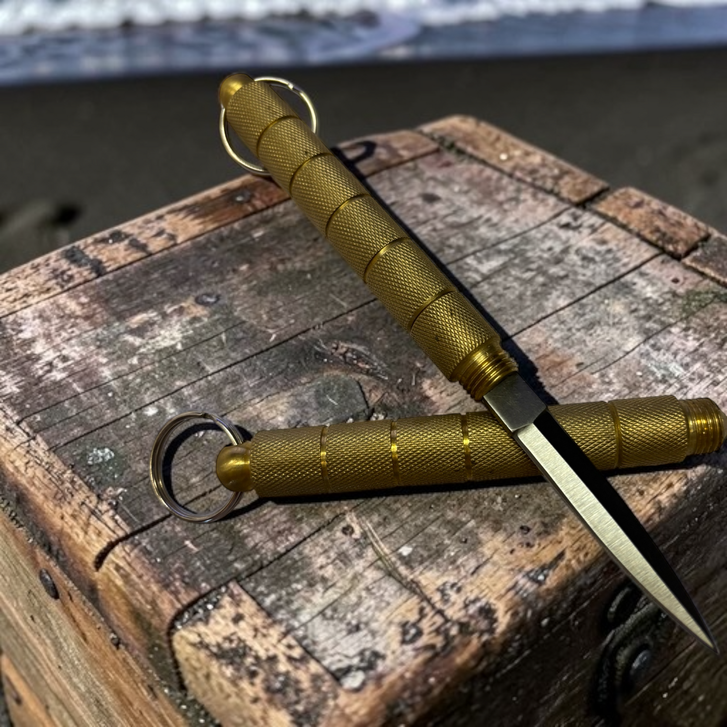 4435 - Set of Two Kubaton 4.5" w/ Knife Gold |86|