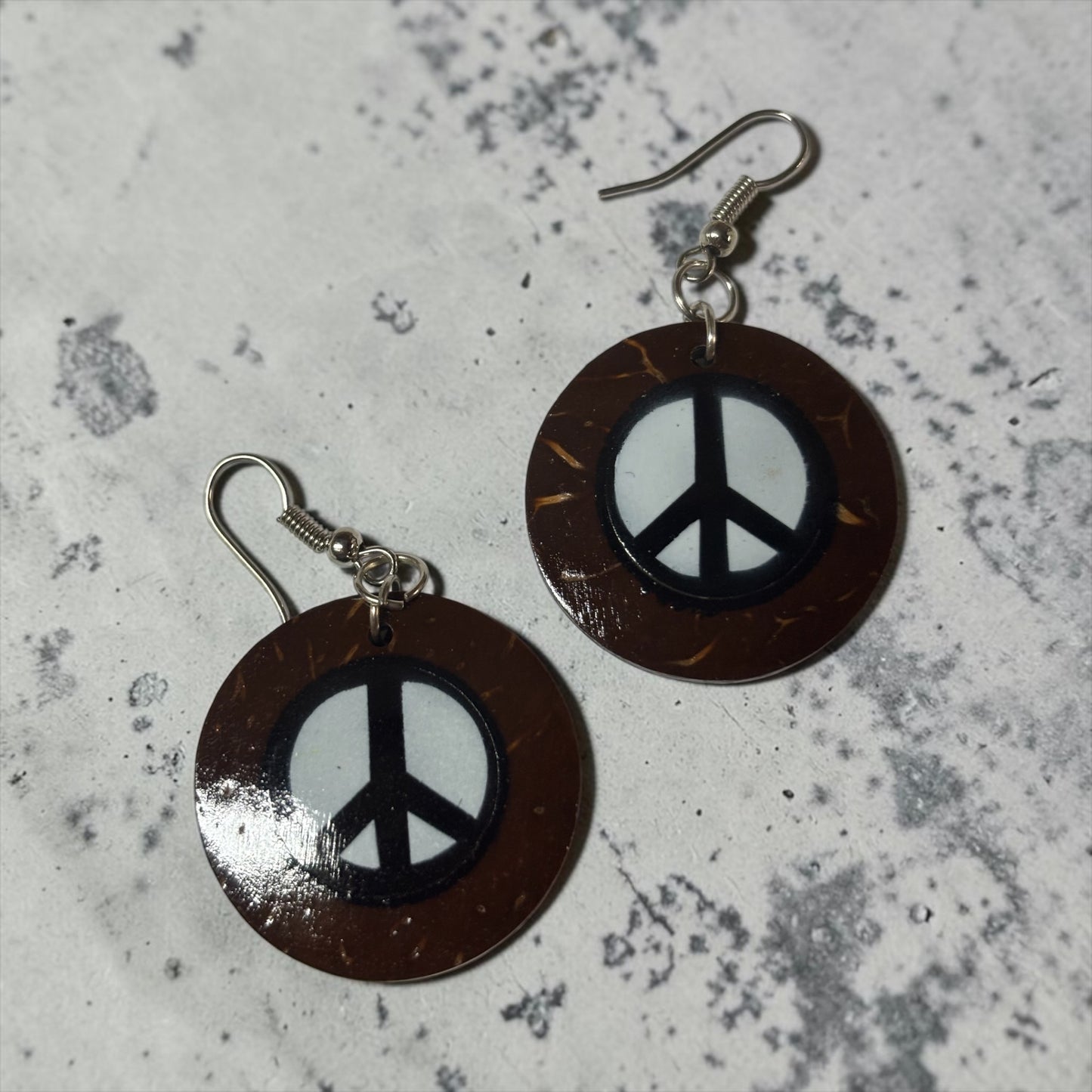 21596 - Coconut Peace Sign Earrings |Clear-156|